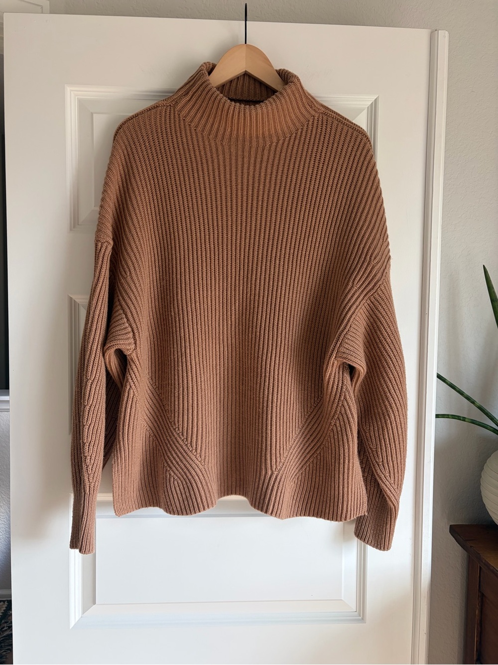Zara Oversized Ribbed Sweater - Picture 2 of 4